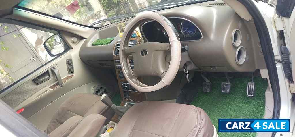 White Tata Safari Dicor