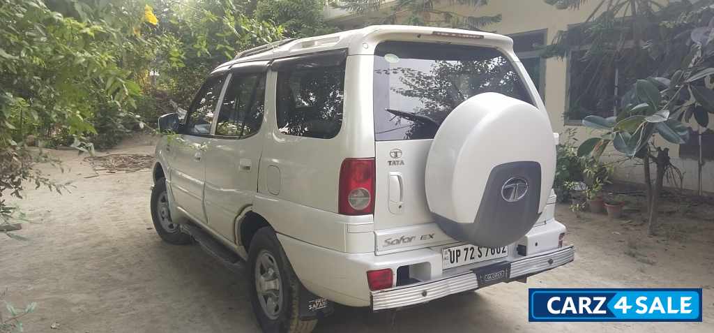 White Tata Safari Dicor