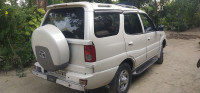 White Tata Safari Dicor