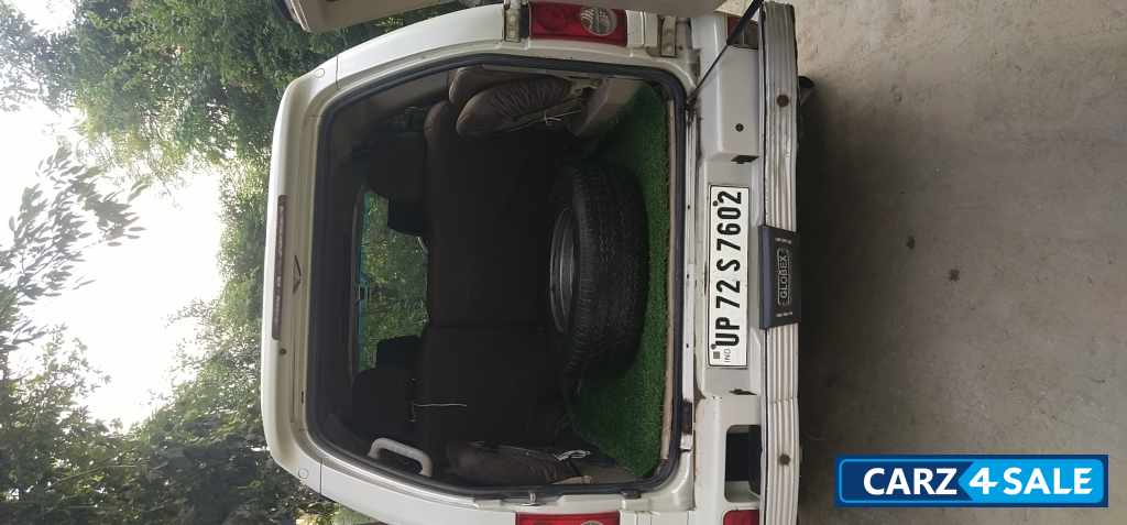 White Tata Safari Dicor