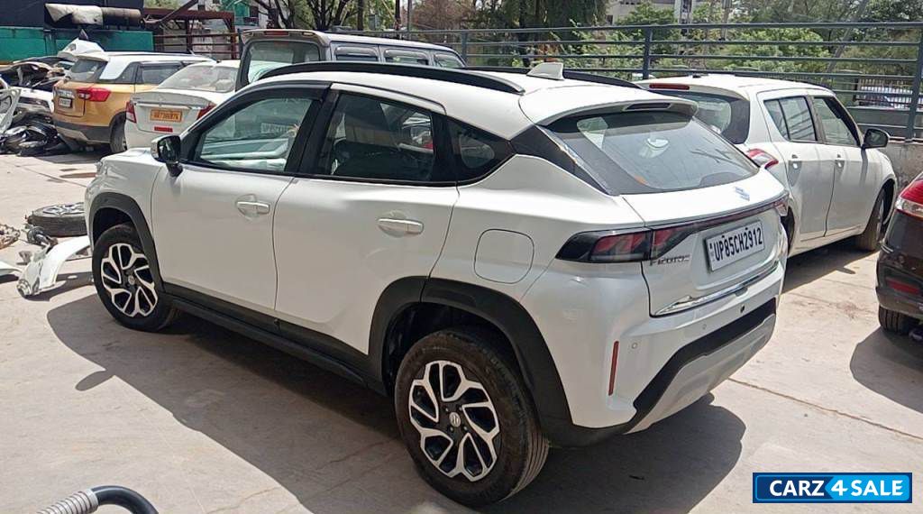 White Maruti Suzuki Fronx Delta
