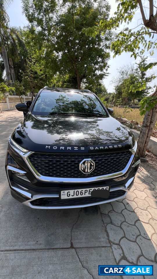 Black MG Hector 1.5 Sharp Hybrid Petrol