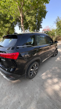 Black MG Hector 1.5 Sharp Hybrid Petrol