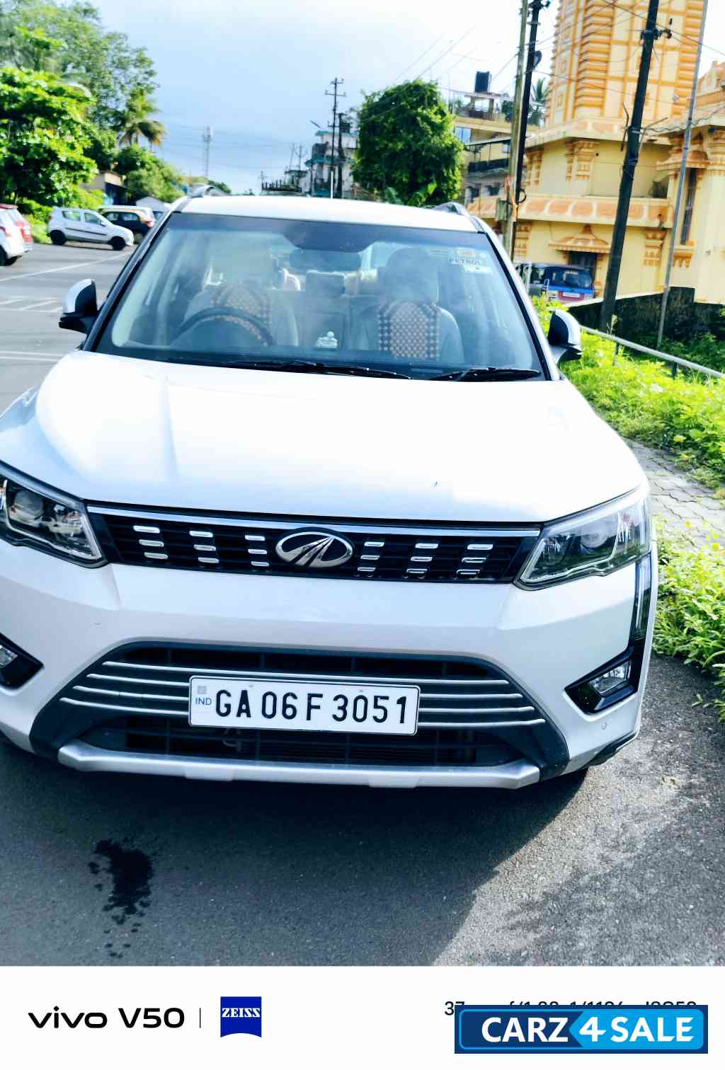 Mahindra XUV300 W8 optional MT petrol