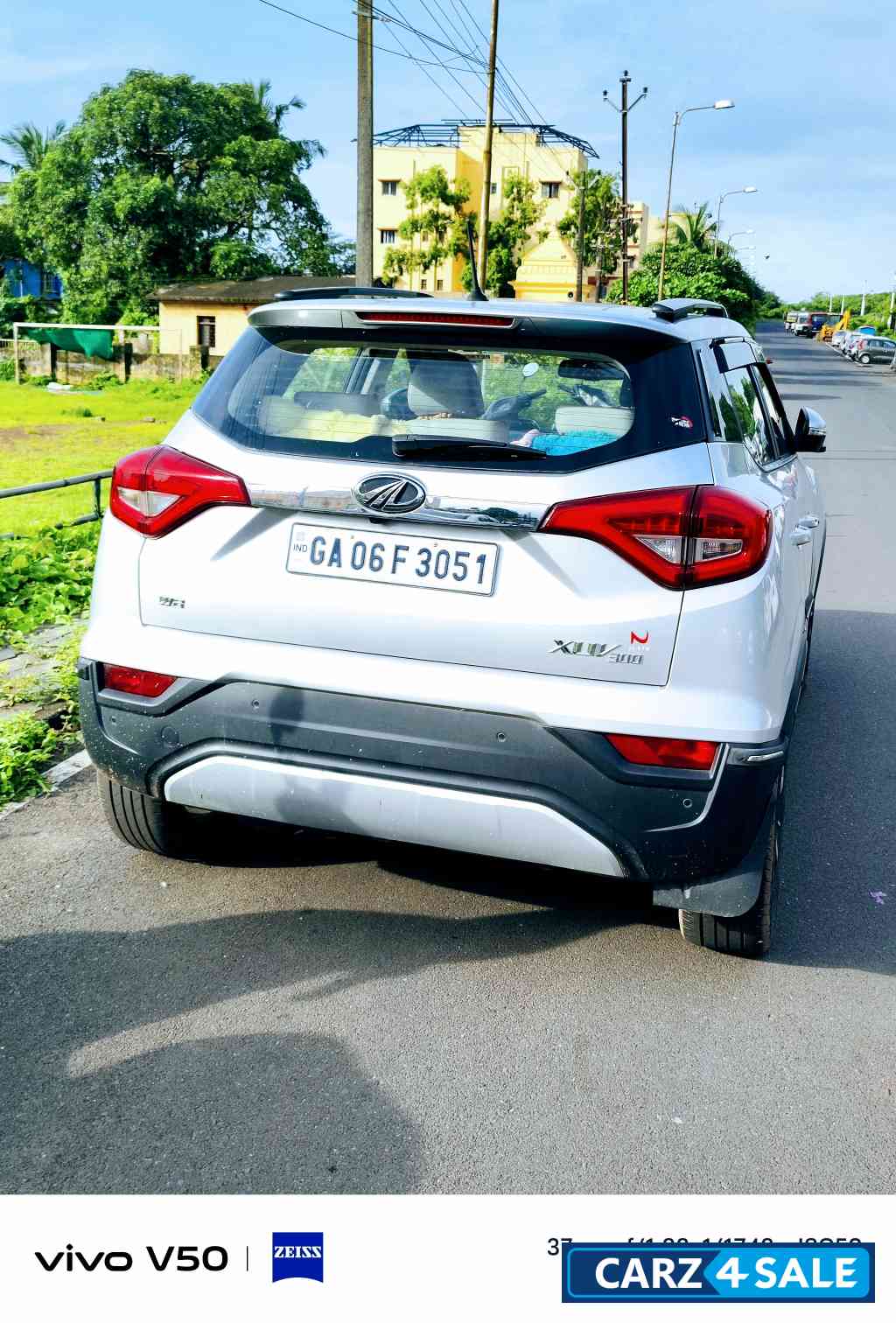 Mahindra XUV300 W8 optional MT petrol