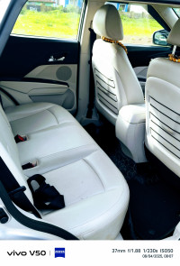 Mahindra XUV300 W8 optional MT petrol