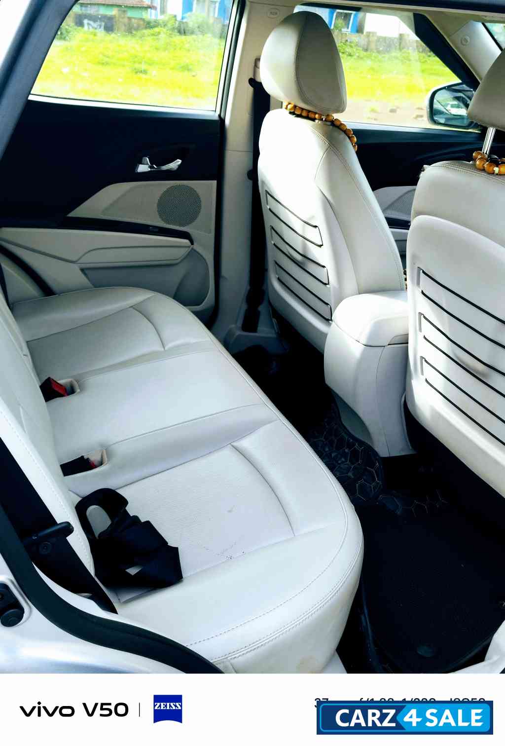 Mahindra XUV300 W8 optional MT petrol