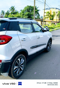 Mahindra XUV300 W8 optional MT petrol