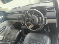 Renault Triber Rxt