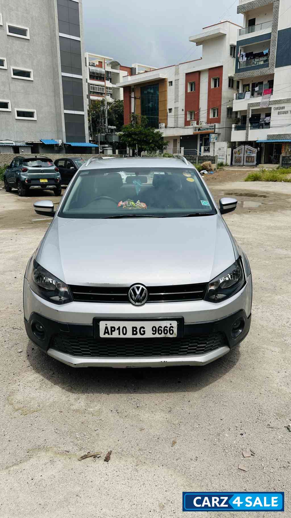 Silver Volkswagen Cross Polo 1.2 Highline TDI