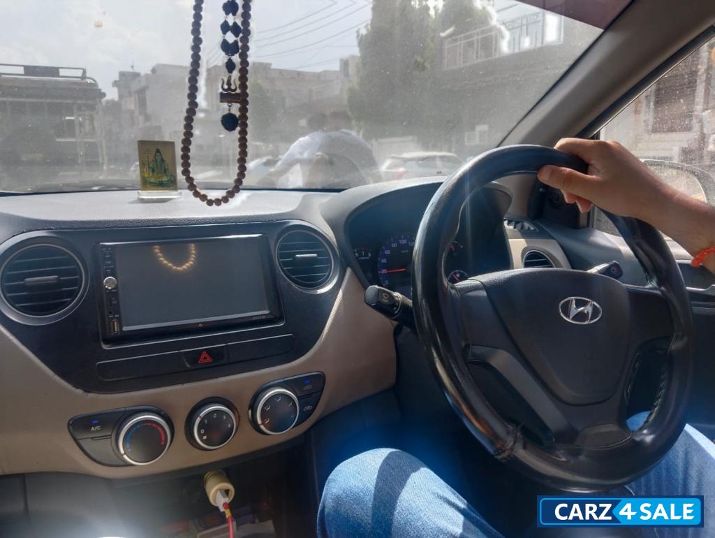 Hyundai Xcent Prime cng