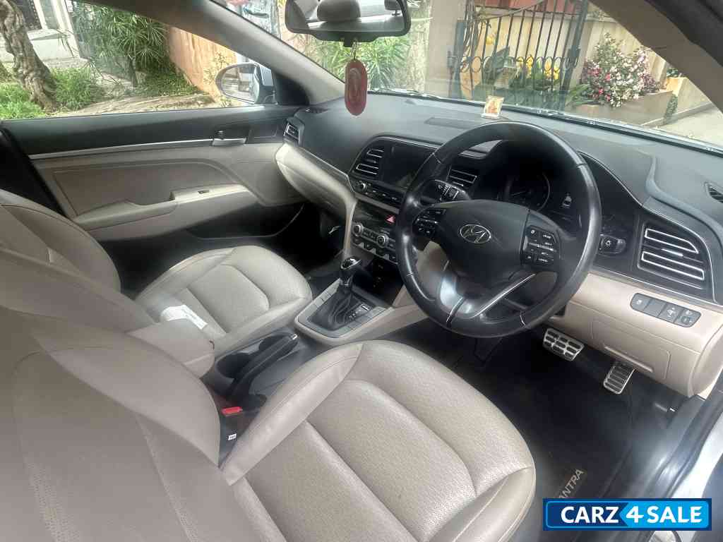 Hyundai Elantra 2 SX (O) AT