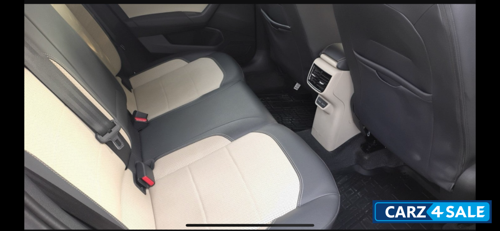 Skoda Slavia Style TSI 1.0 AT black