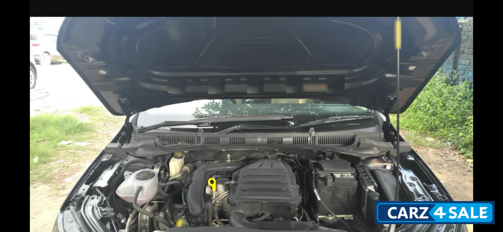 Skoda Slavia Style TSI 1.0 AT black