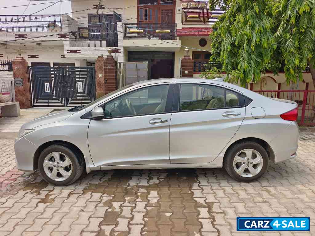 Silver Honda City VX MT
