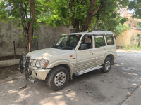 White Mahindra Scorpio 2006 slx turbo
