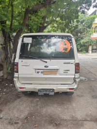 White Mahindra Scorpio 2006 slx turbo