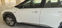White Hyundai Kona premium dual tone