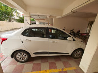 Pure White Hyundai Xcent SX 1.1 CRDI