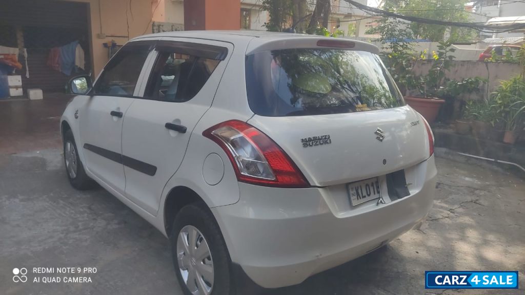 Maruti Suzuki Swift LXiO 2016 December