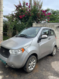 Silver & Black (dual Tone) Mahindra e2o T2