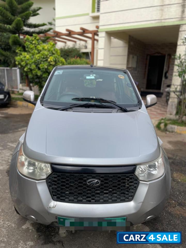 Silver & Black (dual Tone) Mahindra e2o T2