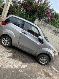 Silver & Black (dual Tone) Mahindra e2o T2