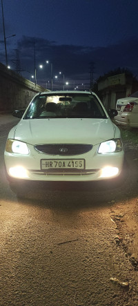 Whight Hyundai Accent Hyundai Accent exicutive 1495cc petrol engine.