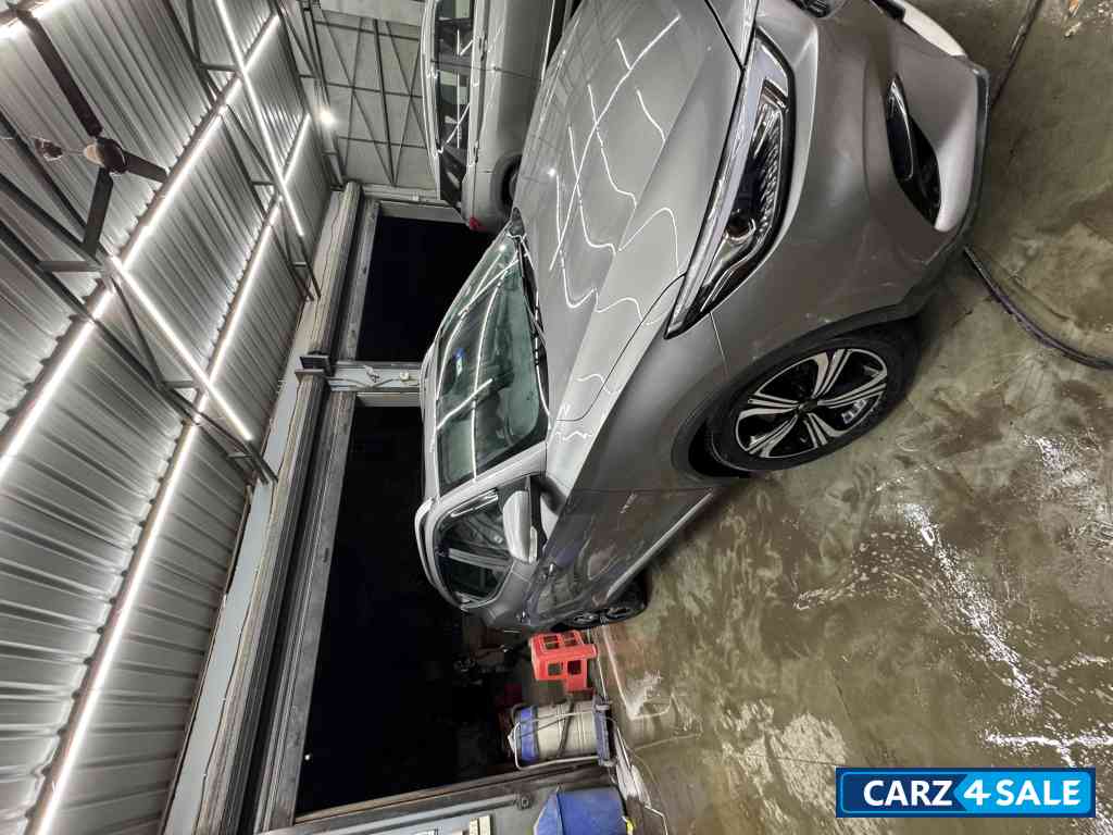 Silver MG Astor Sharp 1.5 CVT