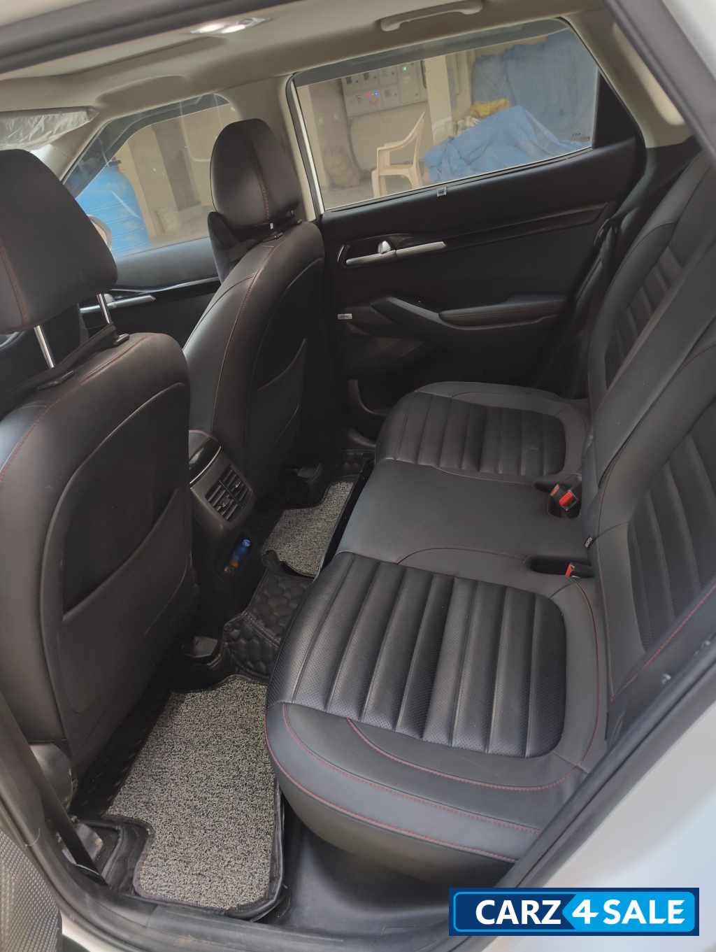 White Kia Seltos GTX Plus 1.4