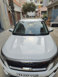 White Kia Seltos GTX Plus 1.4