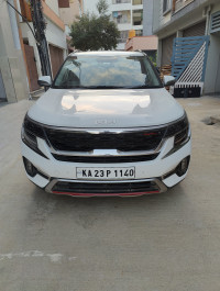 White Kia Seltos GTX Plus 1.4