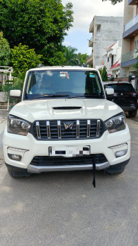 White Mahindra Scorpio Classic S MT DIESEL JUST NEW CONDITION