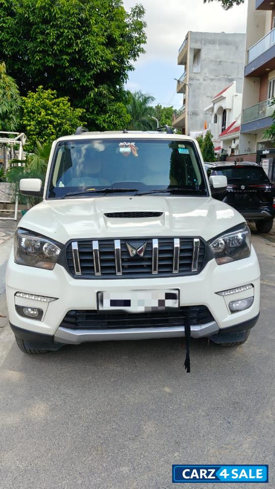 White Mahindra Scorpio Classic S MT DIESEL JUST NEW CONDITION