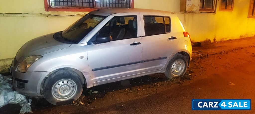 Maruti Suzuki Swift LX
