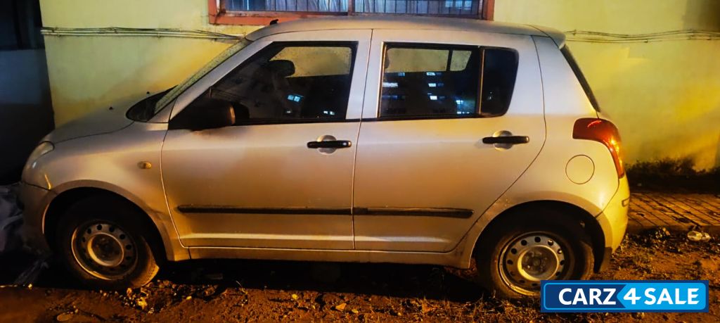 Maruti Suzuki Swift LX