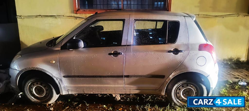 Maruti Suzuki Swift LX