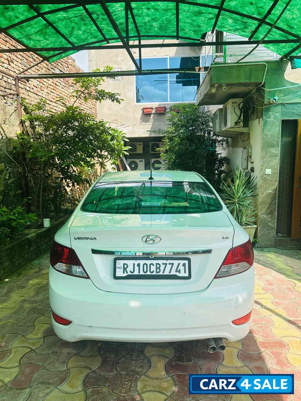 Hyundai Verna Petrol cng