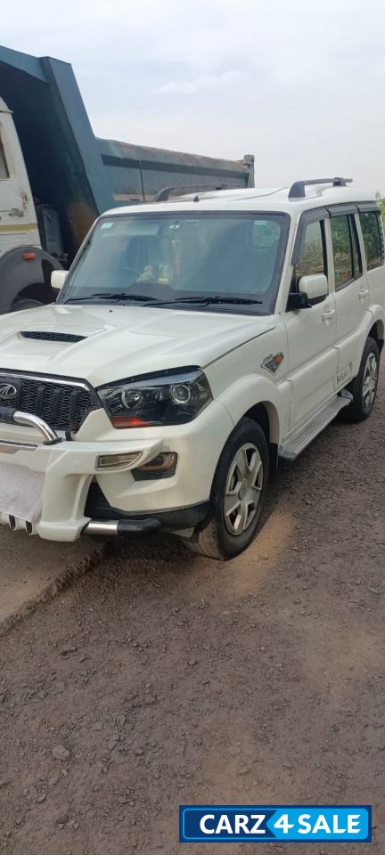 Mahindra Scorpio S4 plus