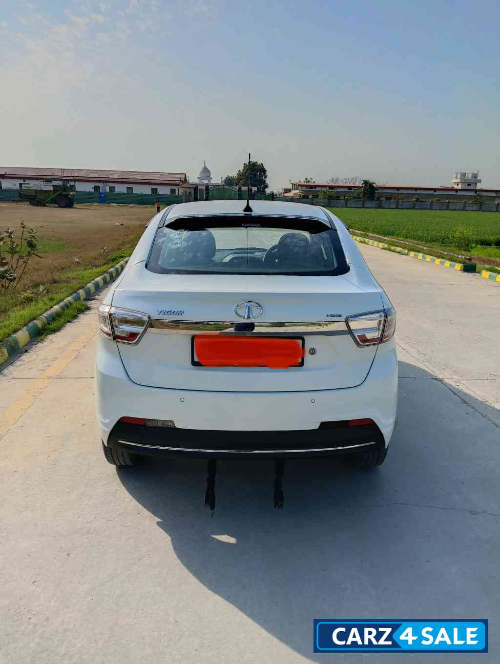 Tata Tigor Cng XM