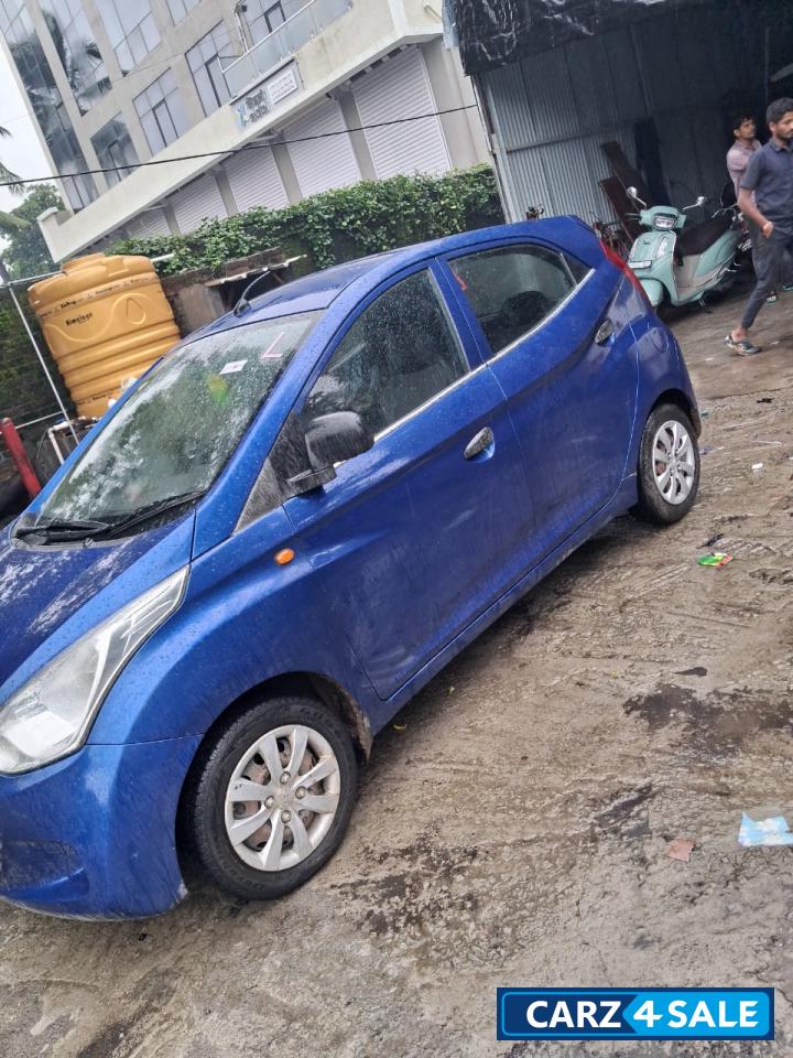 Pristine Blue Hyundai Eon Magna+