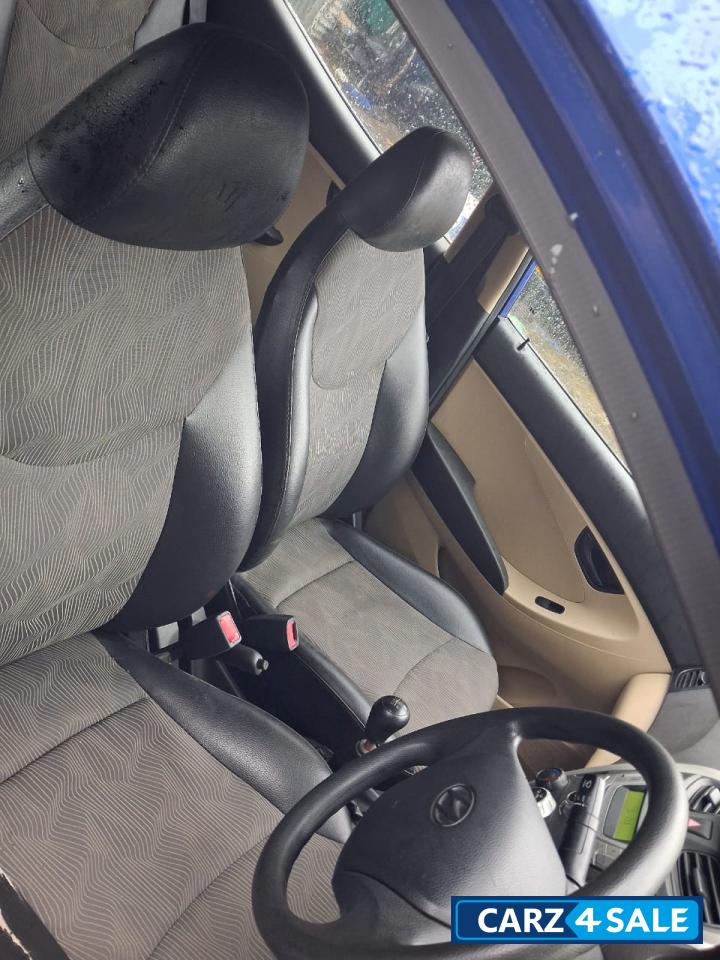 Pristine Blue Hyundai Eon Magna+