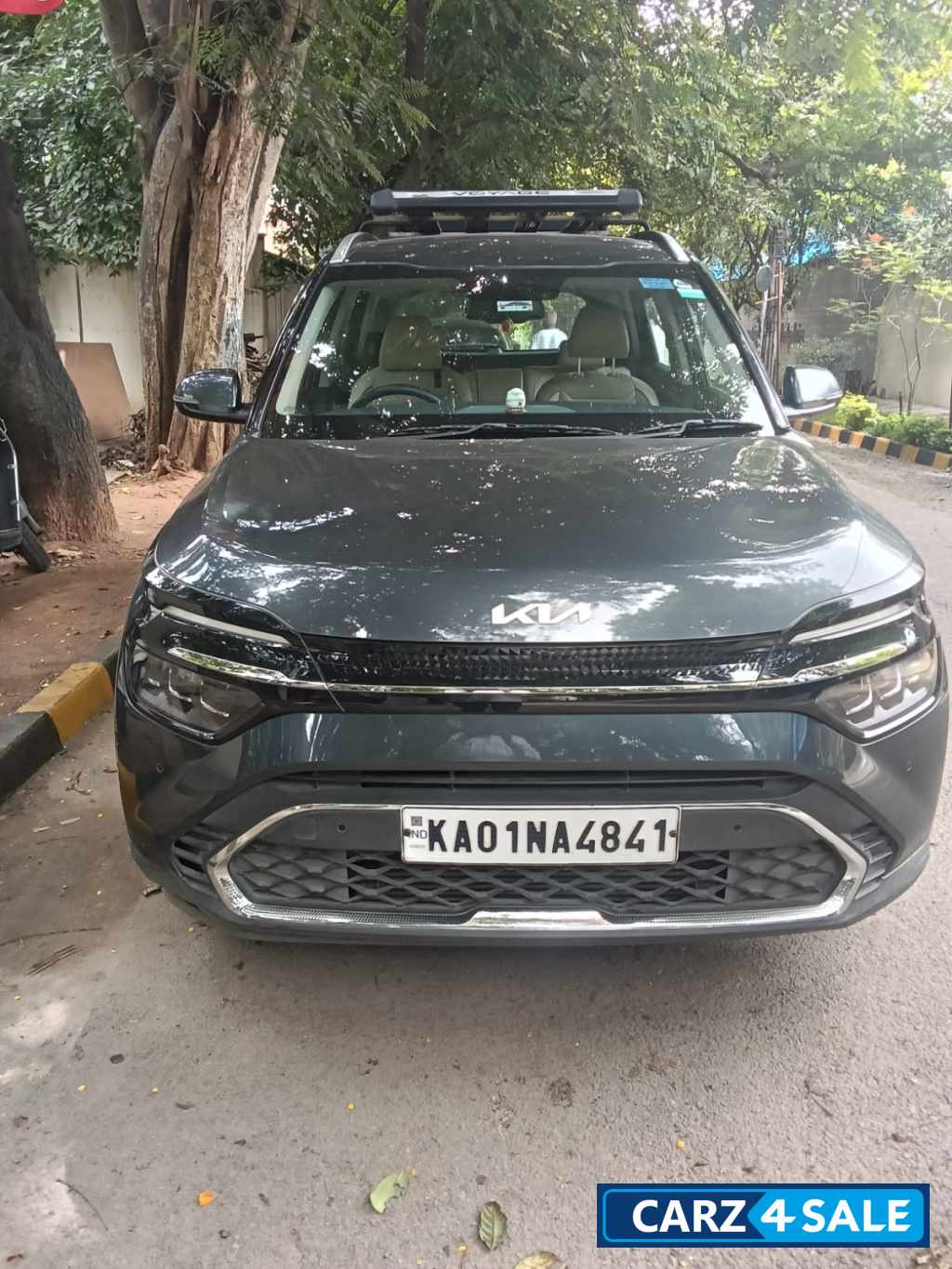 Kia Carens Luxury patrol automatic