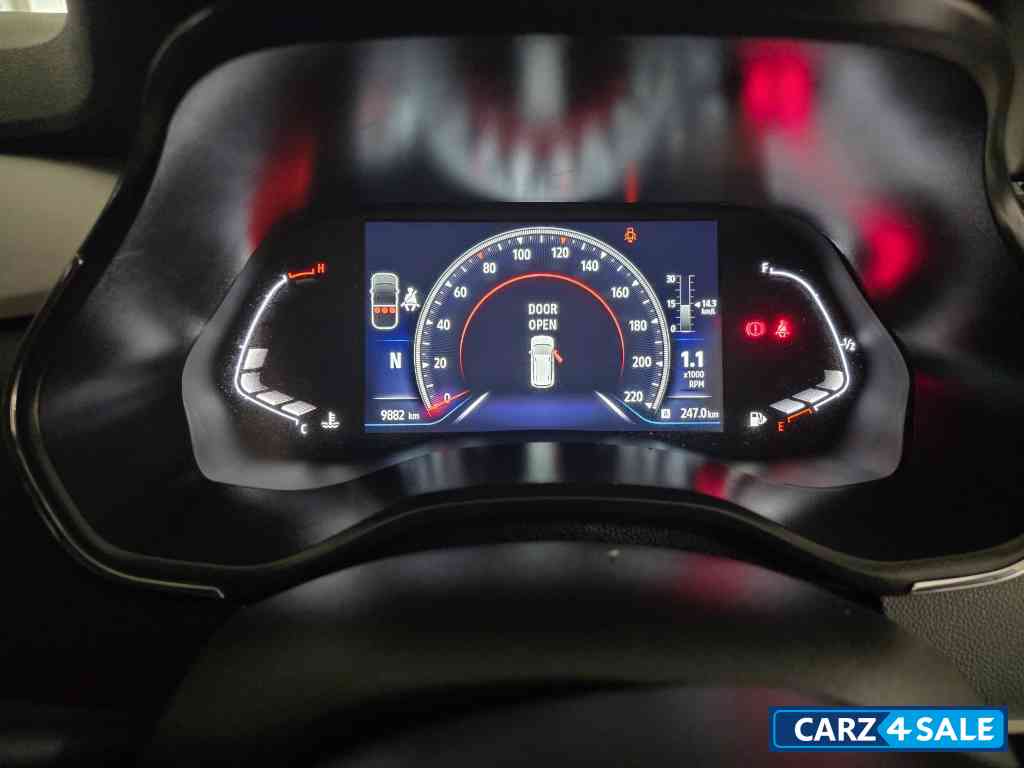 Cedar Brown Renault Triber RXZ automatic