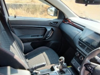 White Renault Kiger RXZ MT