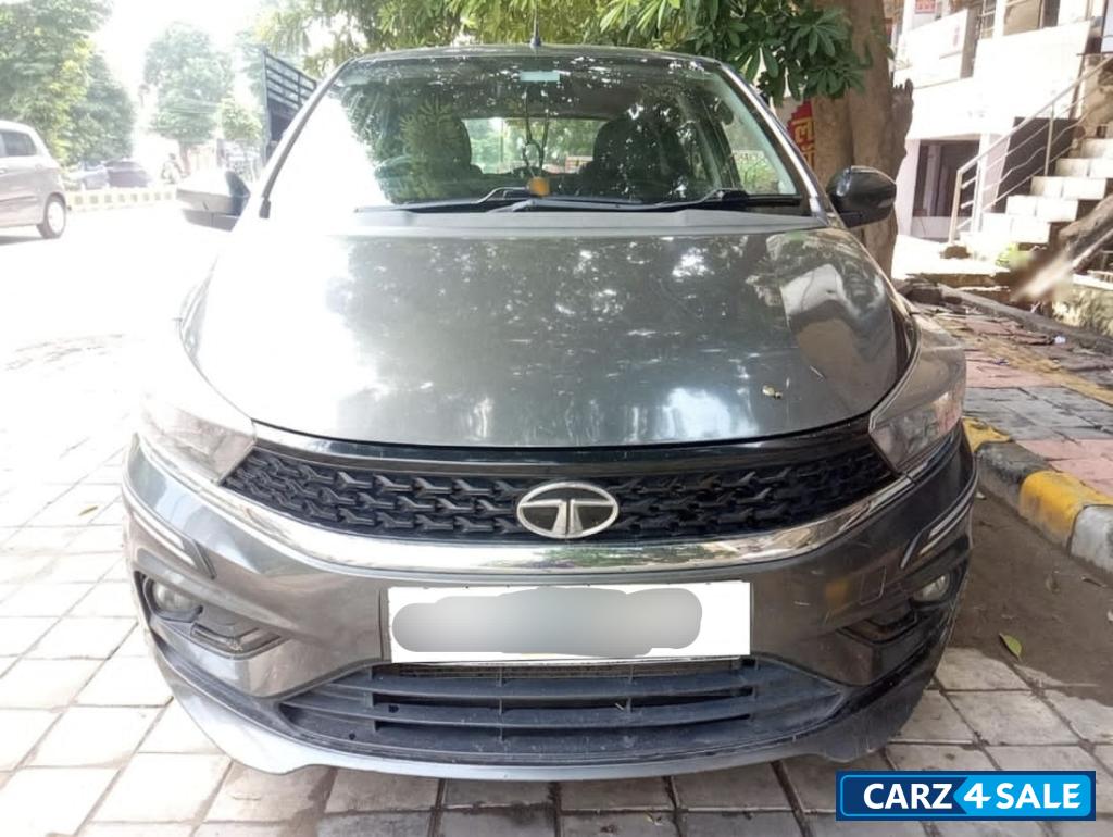 Daytona Grey Tata Tiago XT Daytona Grey Tata Tiago XT