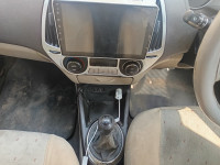 Red Hyundai i20 SPORTZ