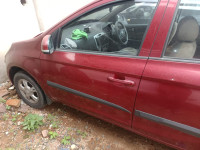 Red Hyundai i20 SPORTZ