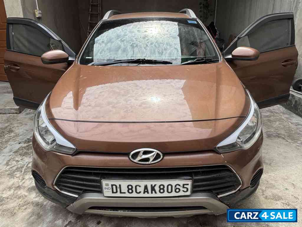 Earth Brown Hyundai i20 Active