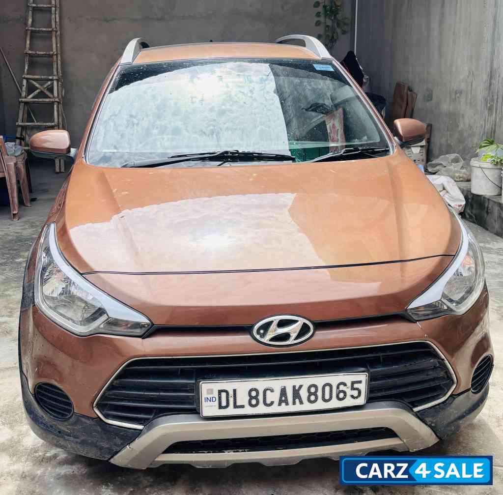 Earth Brown Hyundai i20 Active